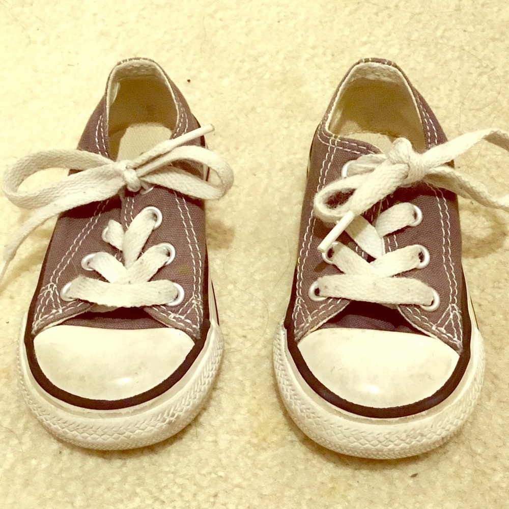 Grey converse size 5
